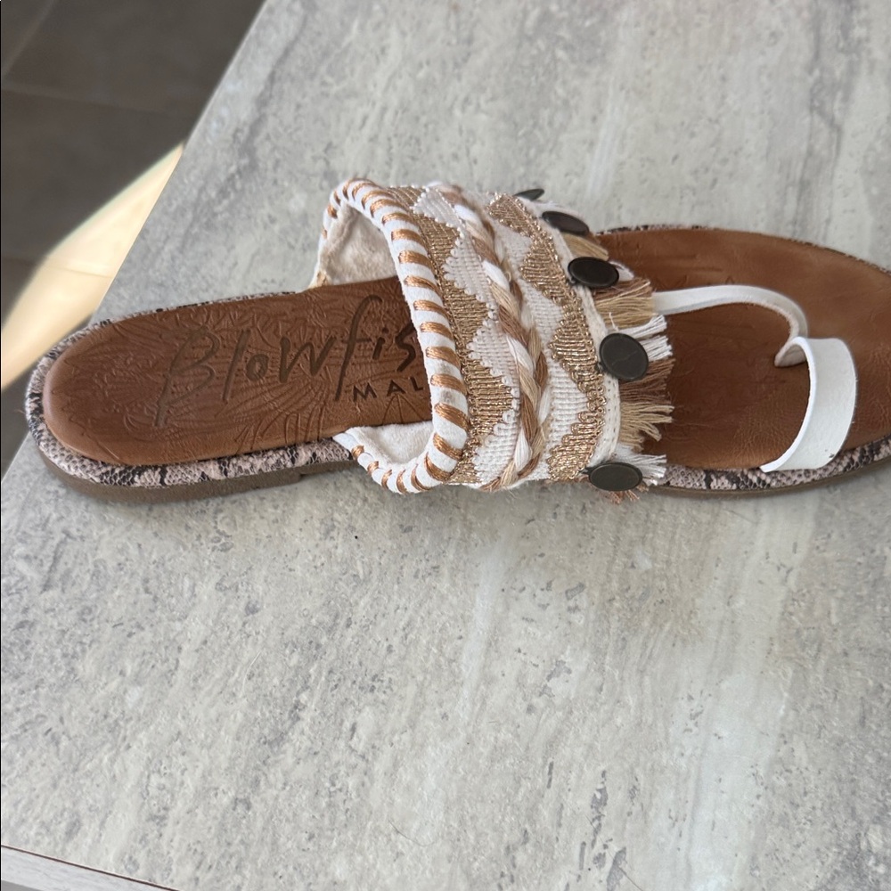 Blowfish Women's Brown and Cream Sandals size 10